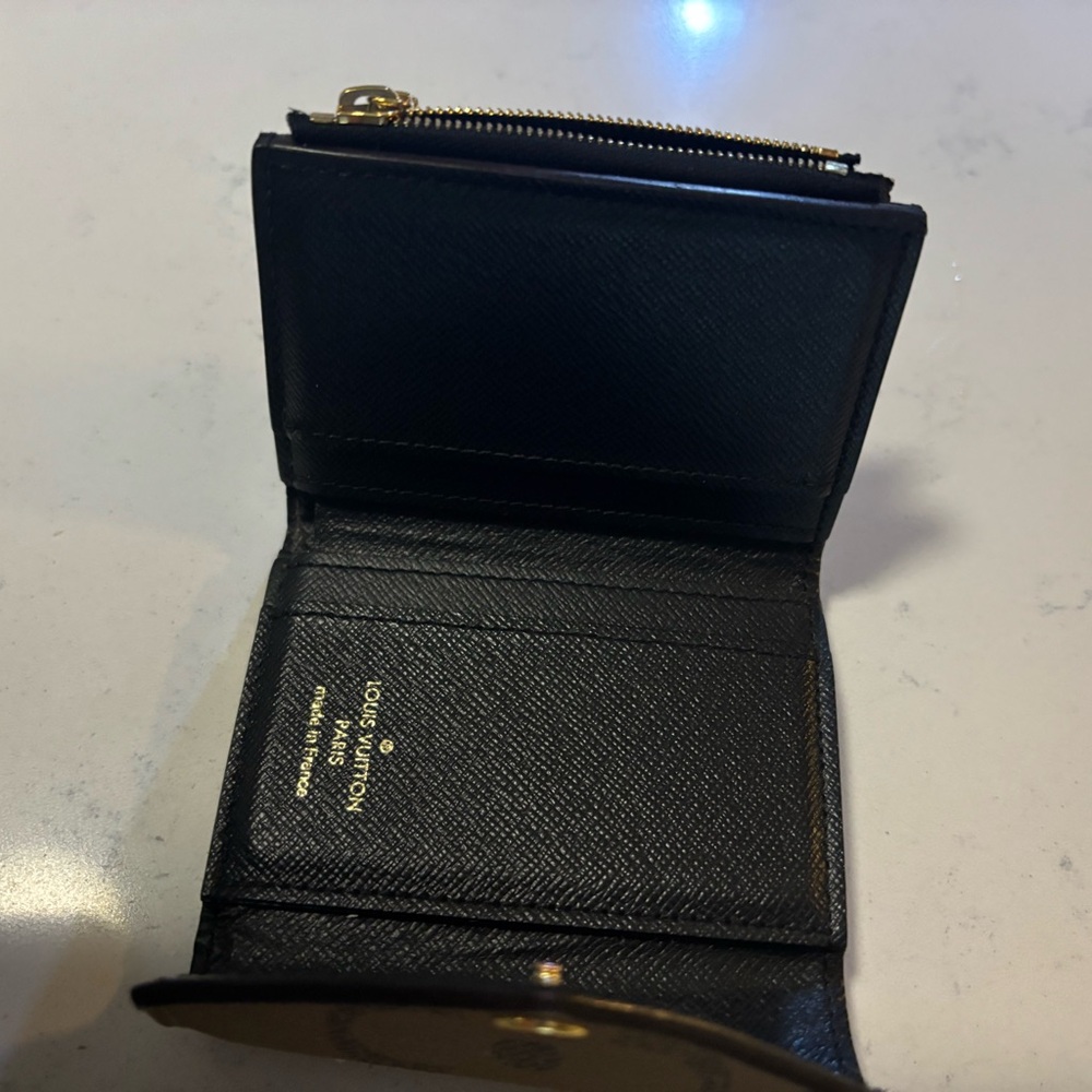 Louis Vuitton reverse monogram Zoe compact wallet - Picture 7 of 9